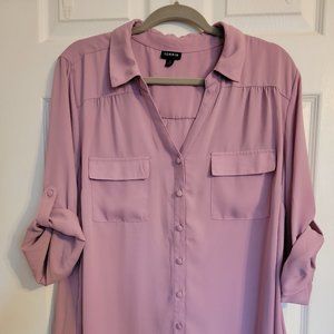 Torrid Size 2 Button Down Top. 3/4 quarter sleeves Harper Blouse